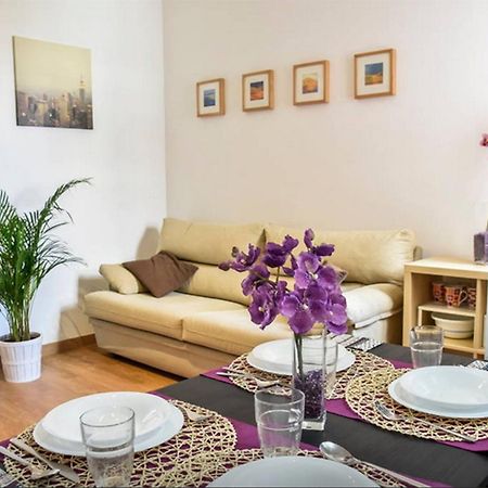 Bcn4Days 24/7 Apartments โอสปิตาเล็ต เดอ โยเบรกัต ภายนอก รูปภาพ