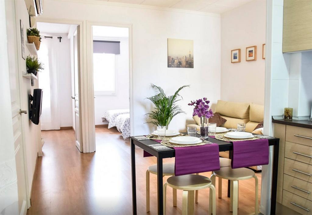 Bcn4Days 24/7 Apartments โอสปิตาเล็ต เดอ โยเบรกัต ภายนอก รูปภาพ